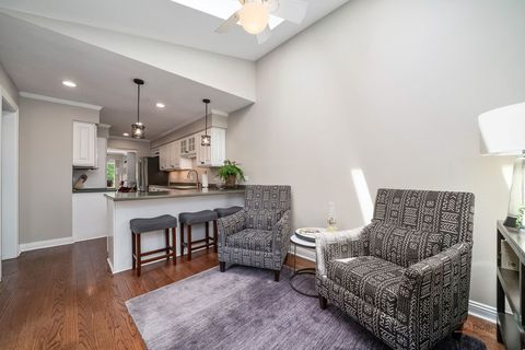 Tiny photo for 525 WHITE OAK Lane #26525, Lake Barrington, IL 60010 (MLS # 12670377)