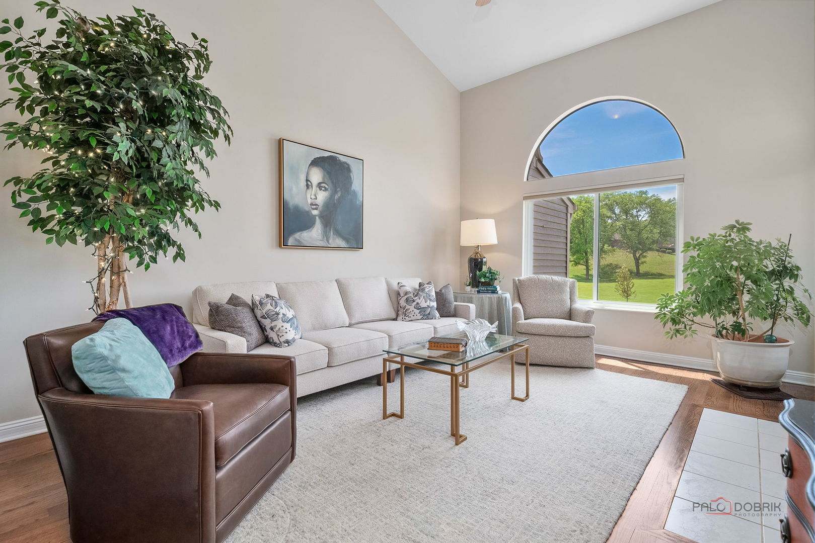 525 WHITE OAK Lane 26525