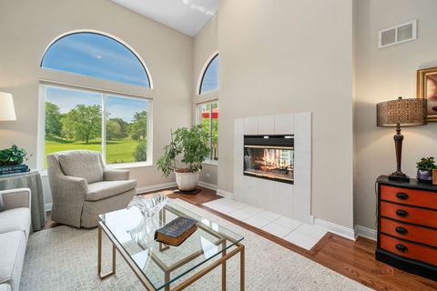 Tiny photo for 525 WHITE OAK Lane #26525, Lake Barrington, IL 60010 (MLS # 12670377)