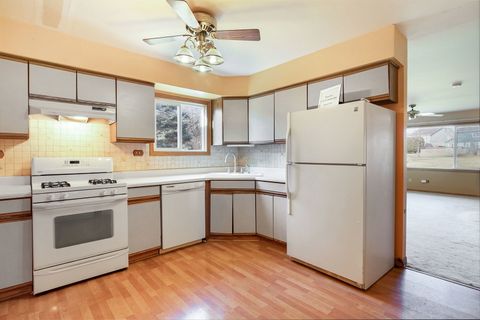 Tiny photo for 17475 W Chestnut Lane, Gurnee, IL 60031 (MLS # 12541610)