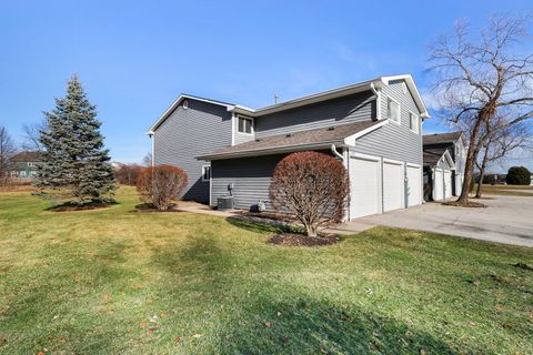 Tiny photo for 17475 W Chestnut Lane, Gurnee, IL 60031 (MLS # 12541610)