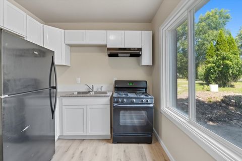 Tiny photo for 42432 N Lake Avenue, Antioch, IL 60002 (MLS # 12475021)