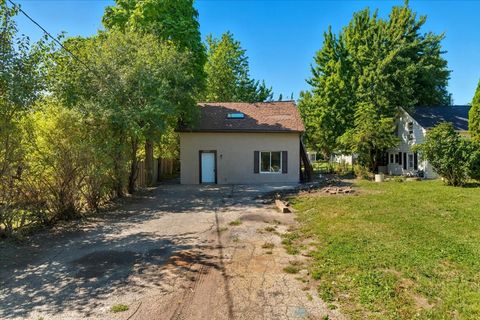 Tiny photo for 42432 N Lake Avenue, Antioch, IL 60002 (MLS # 12475021)