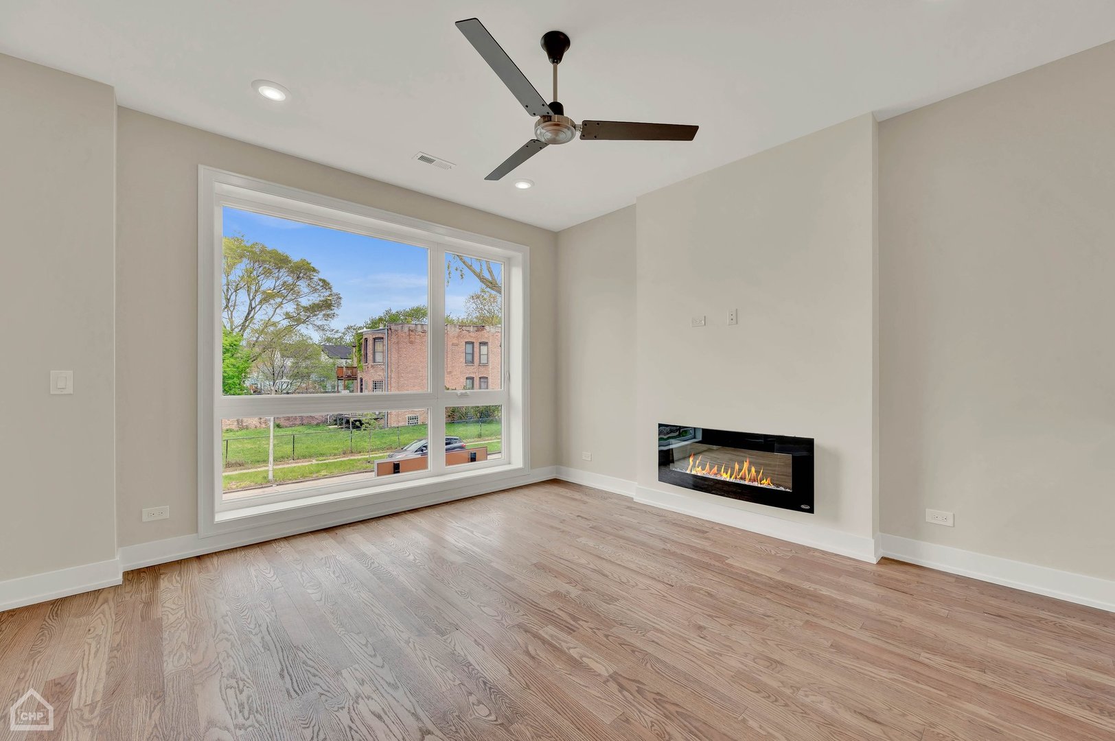 4607 S Saint Lawrence Avenue 2