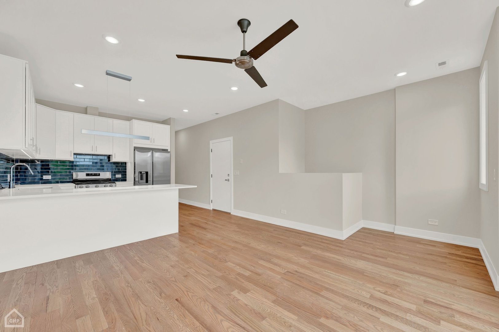 4607 S Saint Lawrence Avenue 2