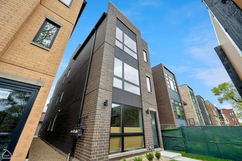 4607 S Saint Lawrence Avenue 2 Chicago IL 60653