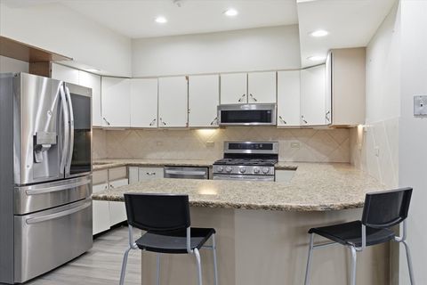 Tiny photo for 6264 W Peterson Avenue, Chicago, IL 60646 (MLS # 12554900)