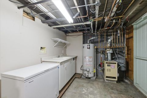 Tiny photo for 6264 W Peterson Avenue, Chicago, IL 60646 (MLS # 12554900)