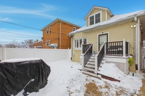 Tiny photo for 6264 W Peterson Avenue, Chicago, IL 60646 (MLS # 12554900)