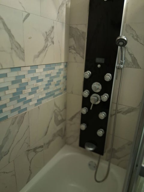Tiny photo for 6950 S CREGIER Avenue #I, Chicago, IL 60649 (MLS # 12632142)