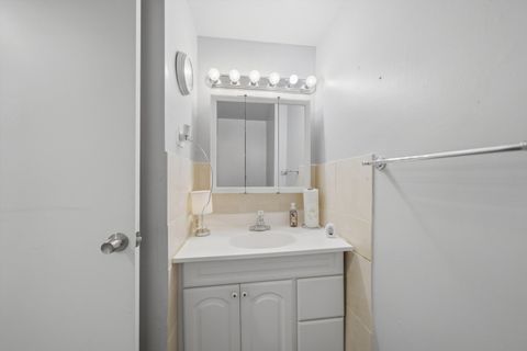 Tiny photo for 6950 S CREGIER Avenue #I, Chicago, IL 60649 (MLS # 12632142)