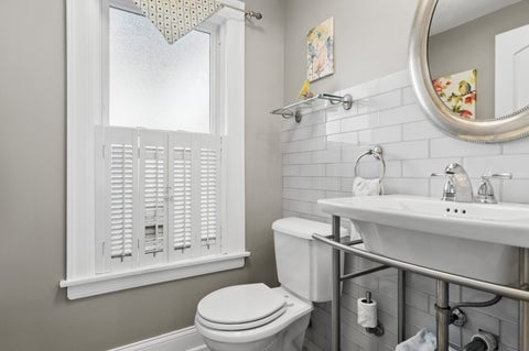 Tiny photo for 7049 N Moselle Avenue, Chicago, IL 60646 (MLS # 12762673)