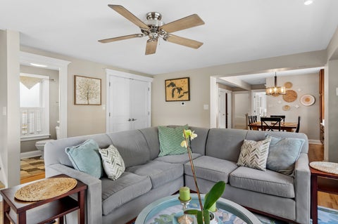 Tiny photo for 7049 N Moselle Avenue, Chicago, IL 60646 (MLS # 12762673)