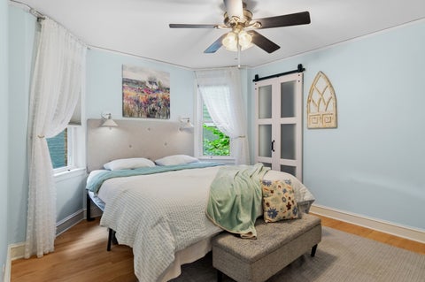 Tiny photo for 7049 N Moselle Avenue, Chicago, IL 60646 (MLS # 12762673)