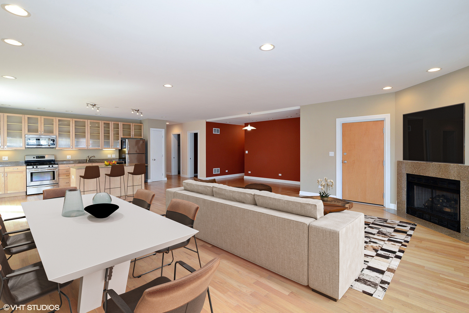 2233 W Lawrence Avenue 2