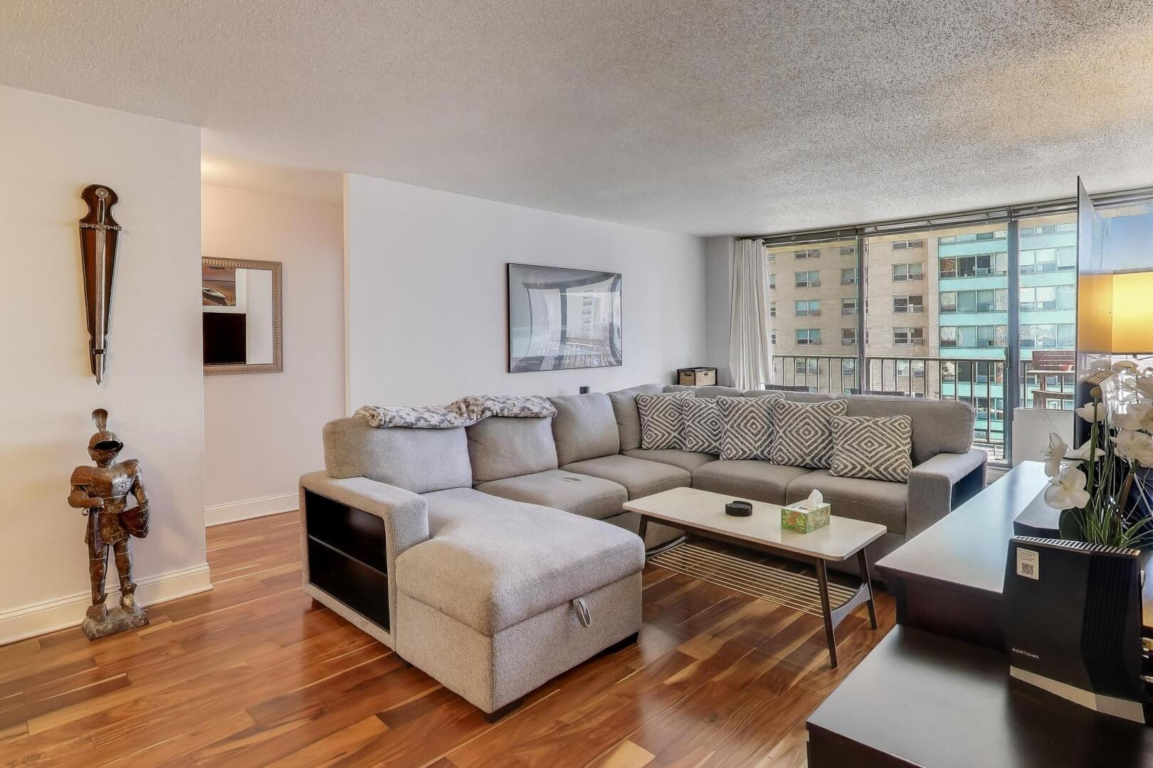 3150 N Sheridan Road 4B