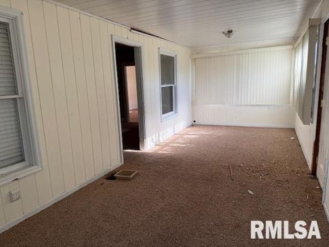 Tiny photo for 1112 McHaney Road, Harrisburg, IL 62946 (MLS # EB460768)