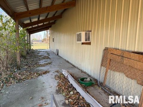 Tiny photo for 1112 McHaney Road, Harrisburg, IL 62946 (MLS # EB460768)