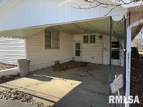 Tiny photo for 1112 McHaney Road, Harrisburg, IL 62946 (MLS # EB460768)