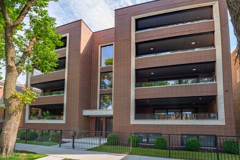 Photo of 1839 N Dayton Street #101, Chicago, IL 60614 (MLS # 12766840)