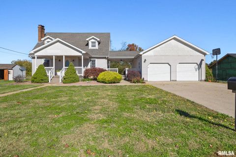 Photo of 104 E LOCUST Street, Galatia, IL 62935 (MLS # QC4269192)