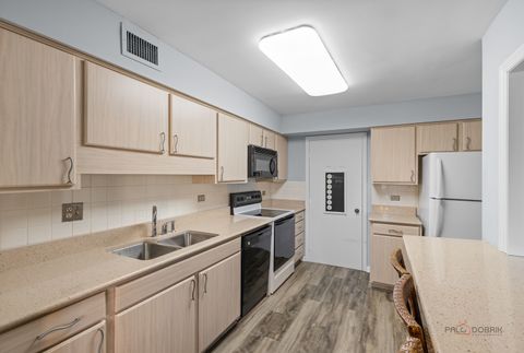 Tiny photo for 3801 Mission Hills Road #209, Northbrook, IL 60062 (MLS # 12596402)