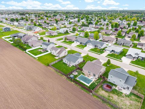 Tiny photo for 314 Bobwhite Way, Normal, IL 61761 (MLS # 12629353)