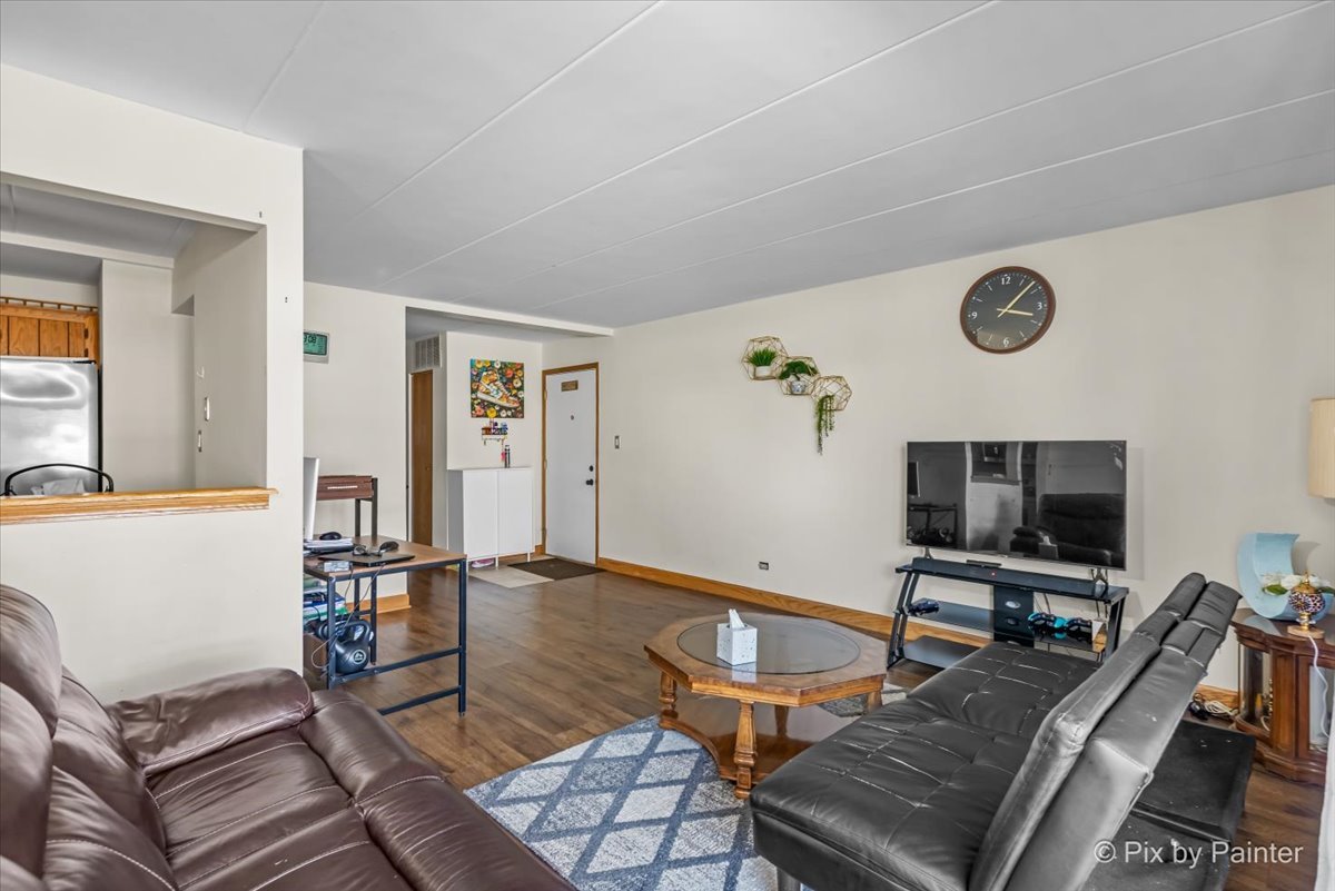 9800 Sayre Avenue 1C