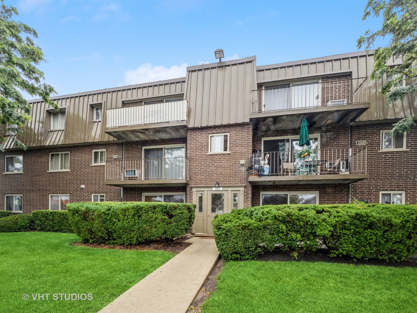 View Wheeling, IL 60090 townhome