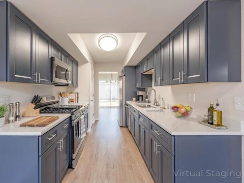 Tiny photo for 245 Driftwood Lane, Bloomingdale, IL 60108 (MLS # 12541880)