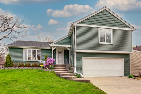 Photo of 45 Monterey Drive, Vernon Hills, IL 60061 (MLS # 12704398)