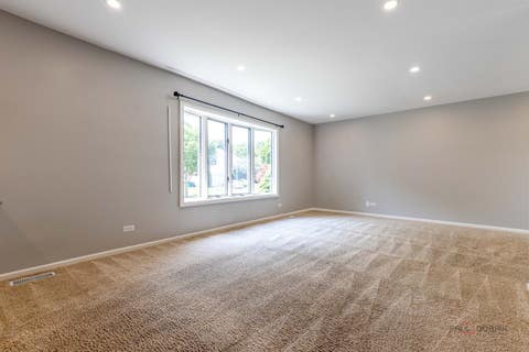 Tiny photo for 45 Monterey Drive, Vernon Hills, IL 60061 (MLS # 12704398)