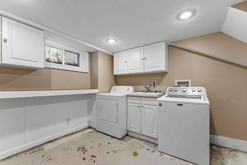 Tiny photo for 2509 East Street, Davenport, IA 52803 (MLS # 12596710)