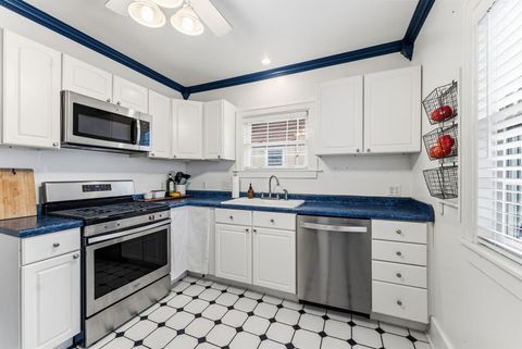 Tiny photo for 2509 East Street, Davenport, IA 52803 (MLS # 12596710)