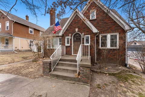 Tiny photo for 2509 East Street, Davenport, IA 52803 (MLS # 12596710)
