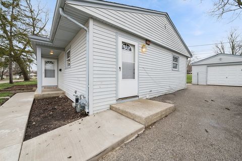 Tiny photo for 59 Wren Road, Carpentersville, IL 60110 (MLS # 12561276)