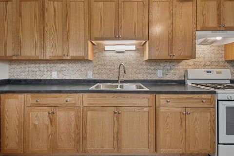 Tiny photo for 59 Wren Road, Carpentersville, IL 60110 (MLS # 12561276)