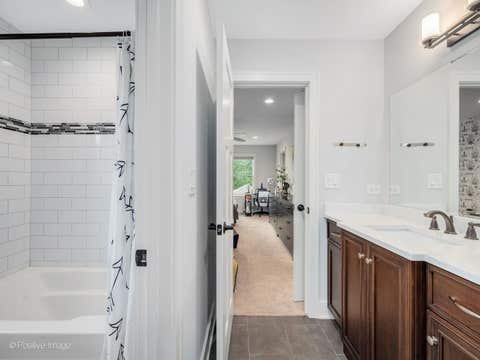 Tiny photo for 4517 Sherwood Avenue, Downers Grove, IL 60515 (MLS # 12729986)