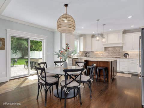 Tiny photo for 4517 Sherwood Avenue, Downers Grove, IL 60515 (MLS # 12729986)