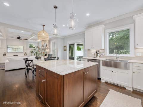 Tiny photo for 4517 Sherwood Avenue, Downers Grove, IL 60515 (MLS # 12729986)