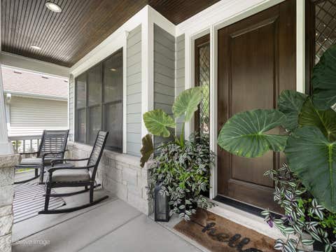 Tiny photo for 4517 Sherwood Avenue, Downers Grove, IL 60515 (MLS # 12729986)