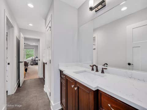 Tiny photo for 4517 Sherwood Avenue, Downers Grove, IL 60515 (MLS # 12729986)