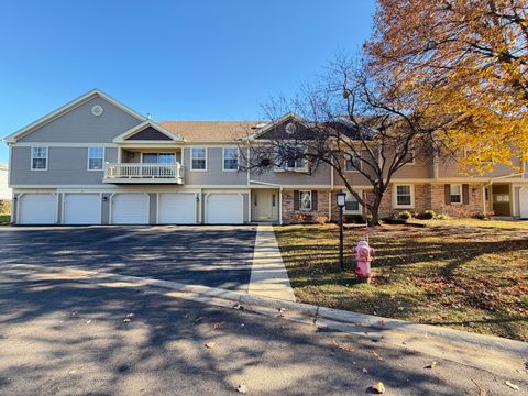 Photo of 1202 Ballantrae Place #E, Mundelein, IL 60060 (MLS # 12464619)