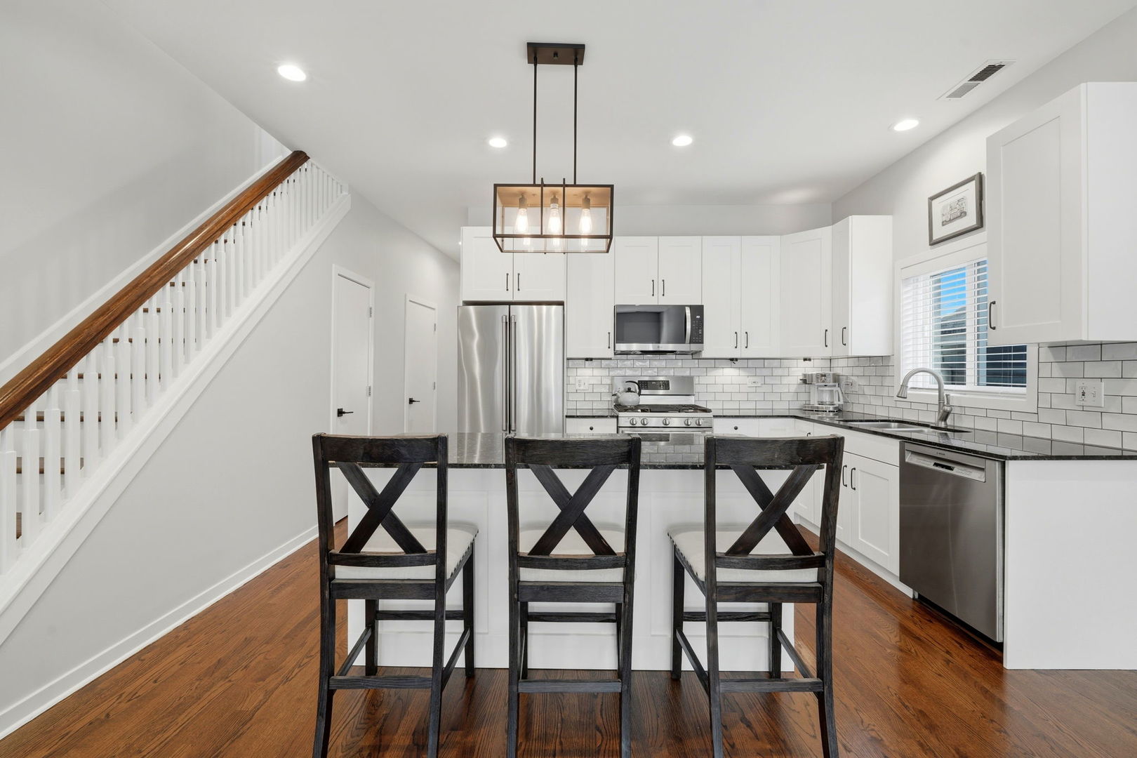 2126 W Armitage Avenue 4