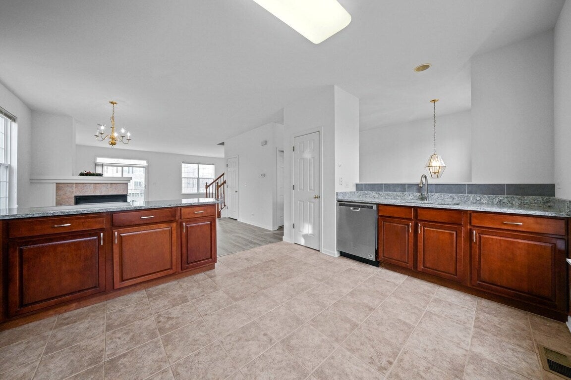 760 Lambert Lane 96-1