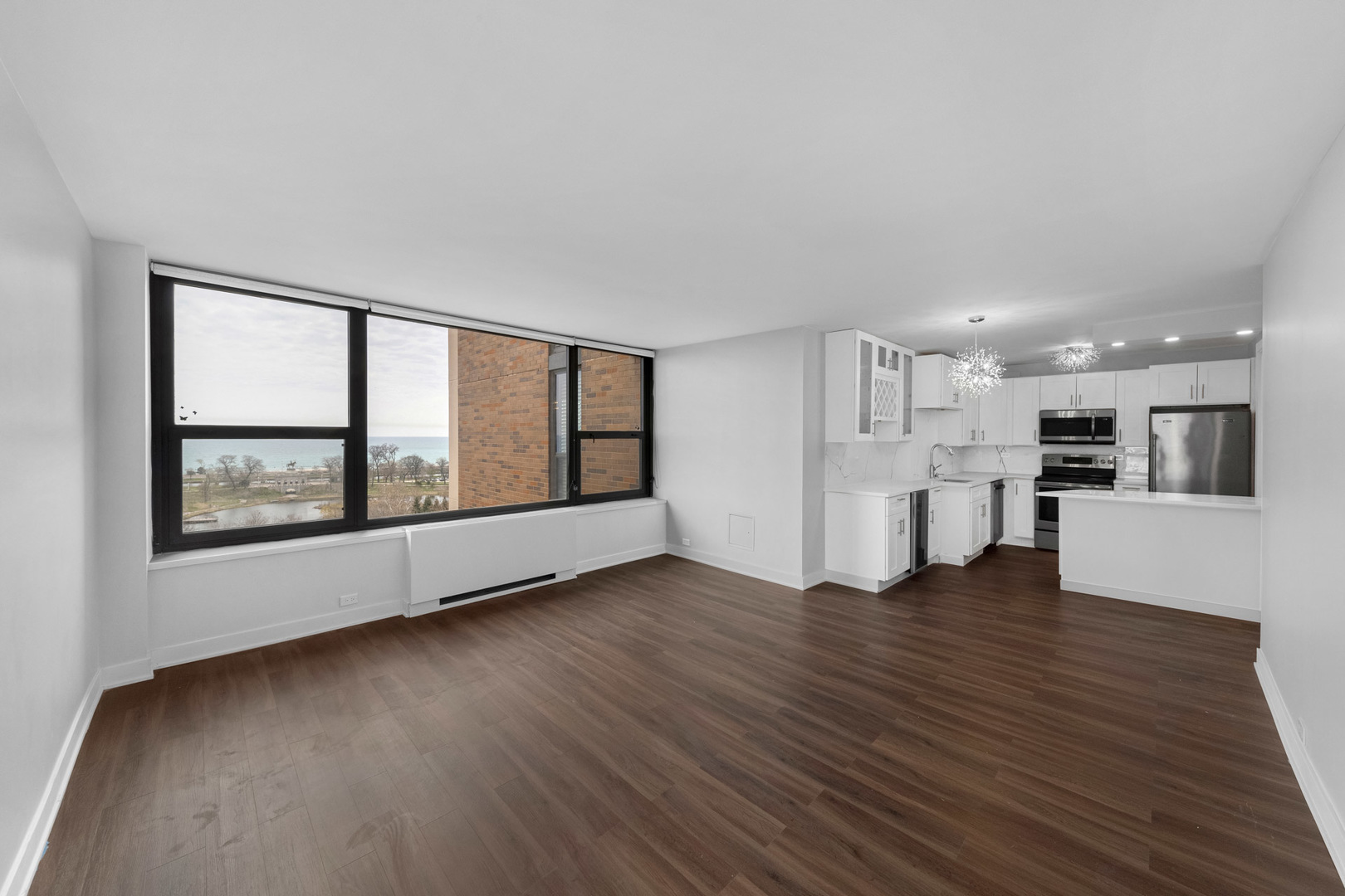 1850 N Clark Street 1202