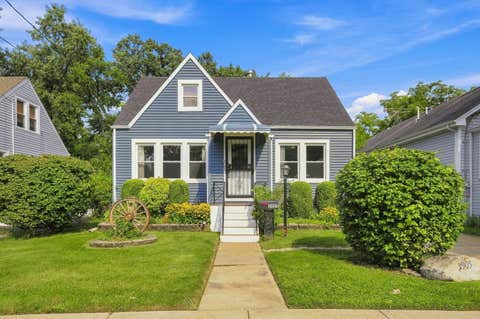 Tiny photo for 3905 Custer Avenue, Lyons, IL 60534 (MLS # 12694847)