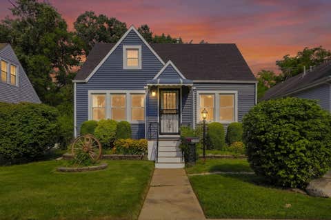 Tiny photo for 3905 Custer Avenue, Lyons, IL 60534 (MLS # 12694847)