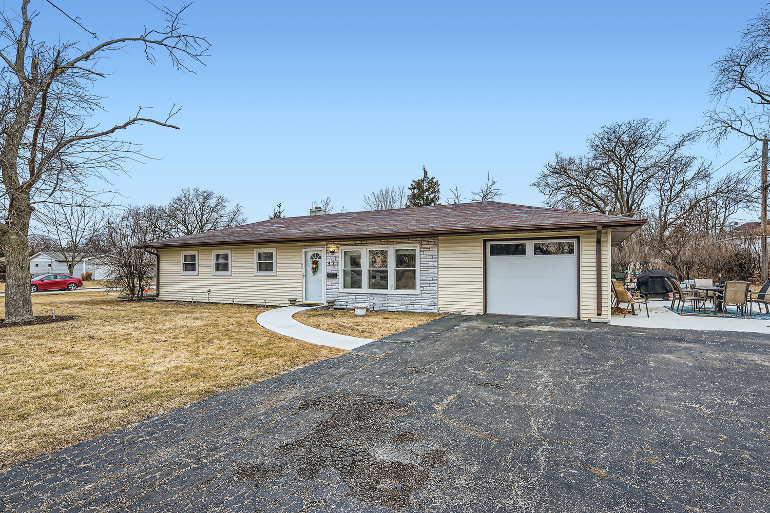 435 Hazelwood Lane