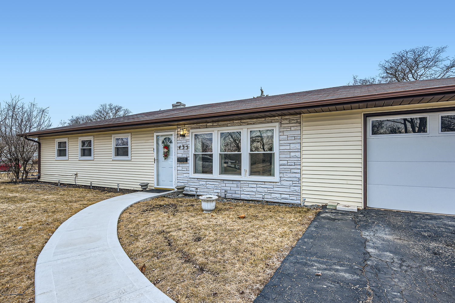 435 Hazelwood Lane